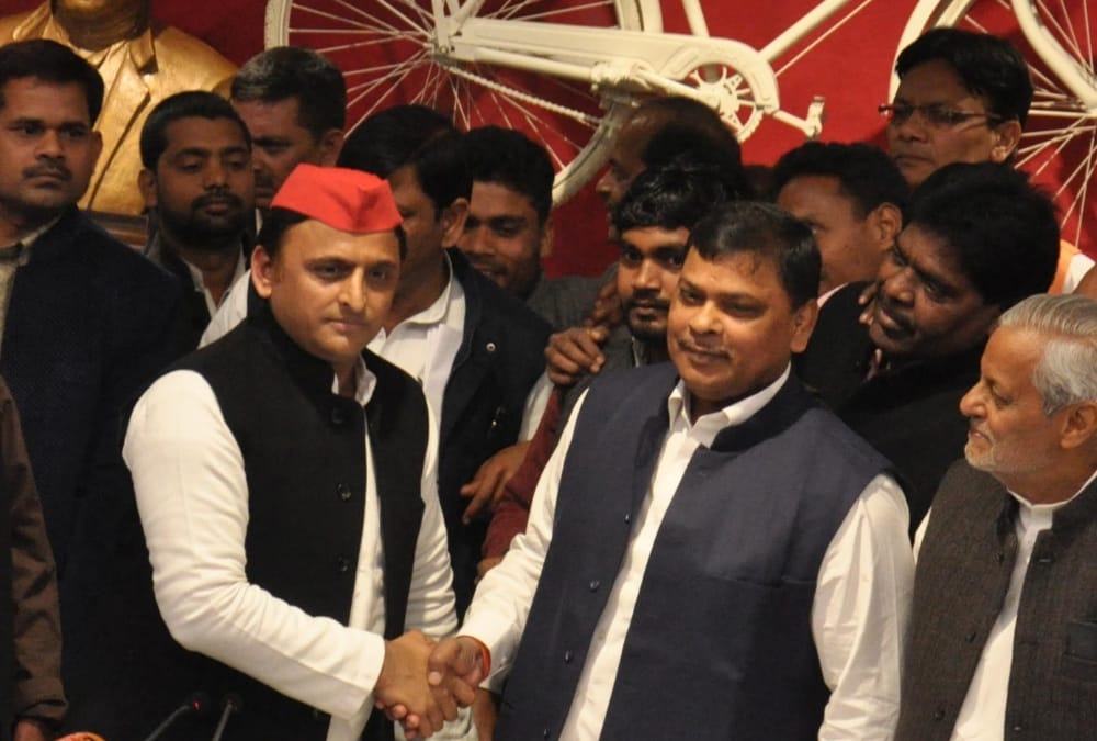 two former bsp mla join samajwadi party.