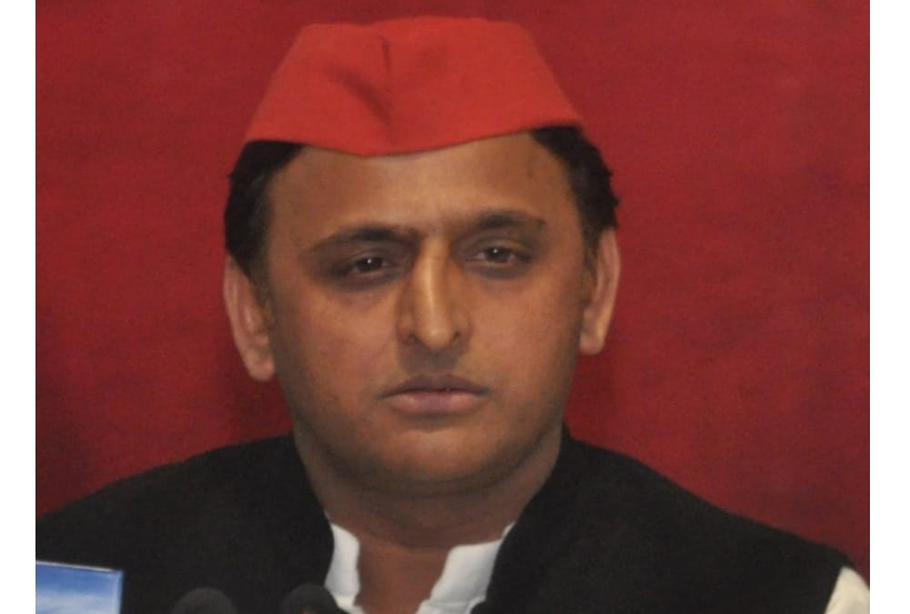 akhilesh yadav criticizes bjp over kasganj violence.