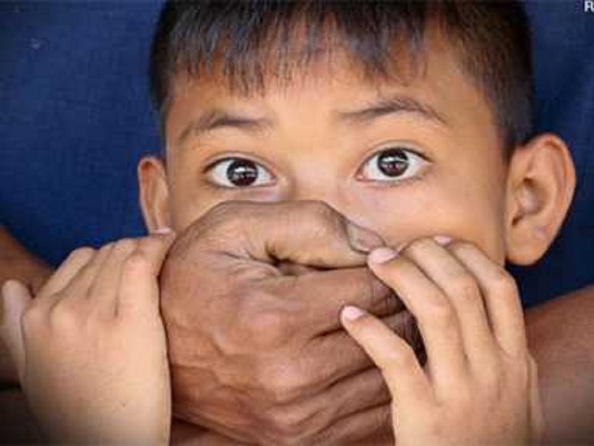 Bikers shoot bus driver and kidnapping a student in Dilshad Garden of Delhi 