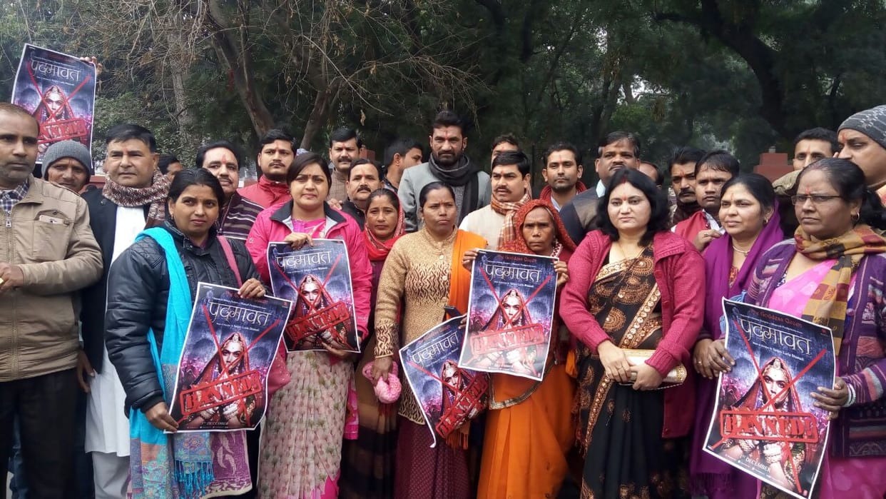 padmaavat release in agra stir going on