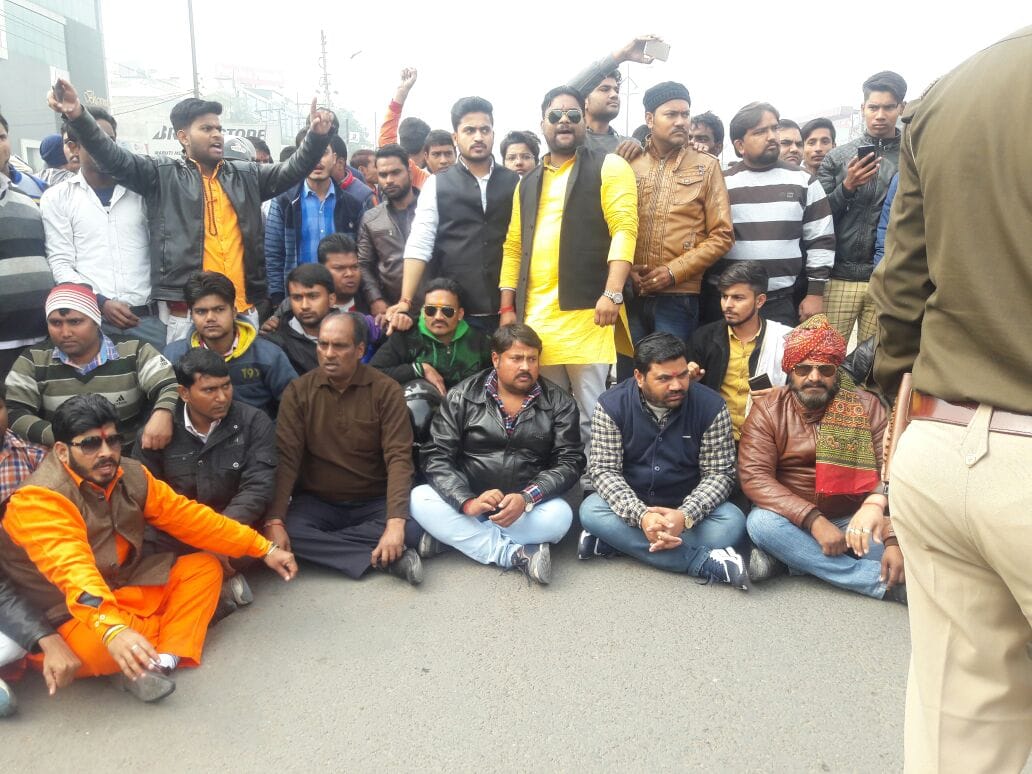 padmaavat release in agra stir going on