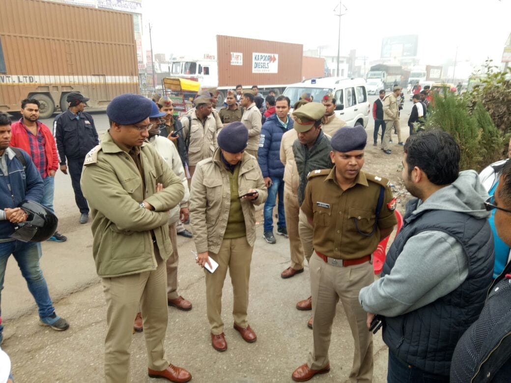 padmaavat release in agra stir going on