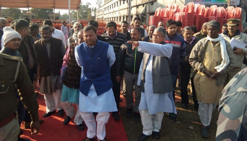 nitin gadkari arrives today 