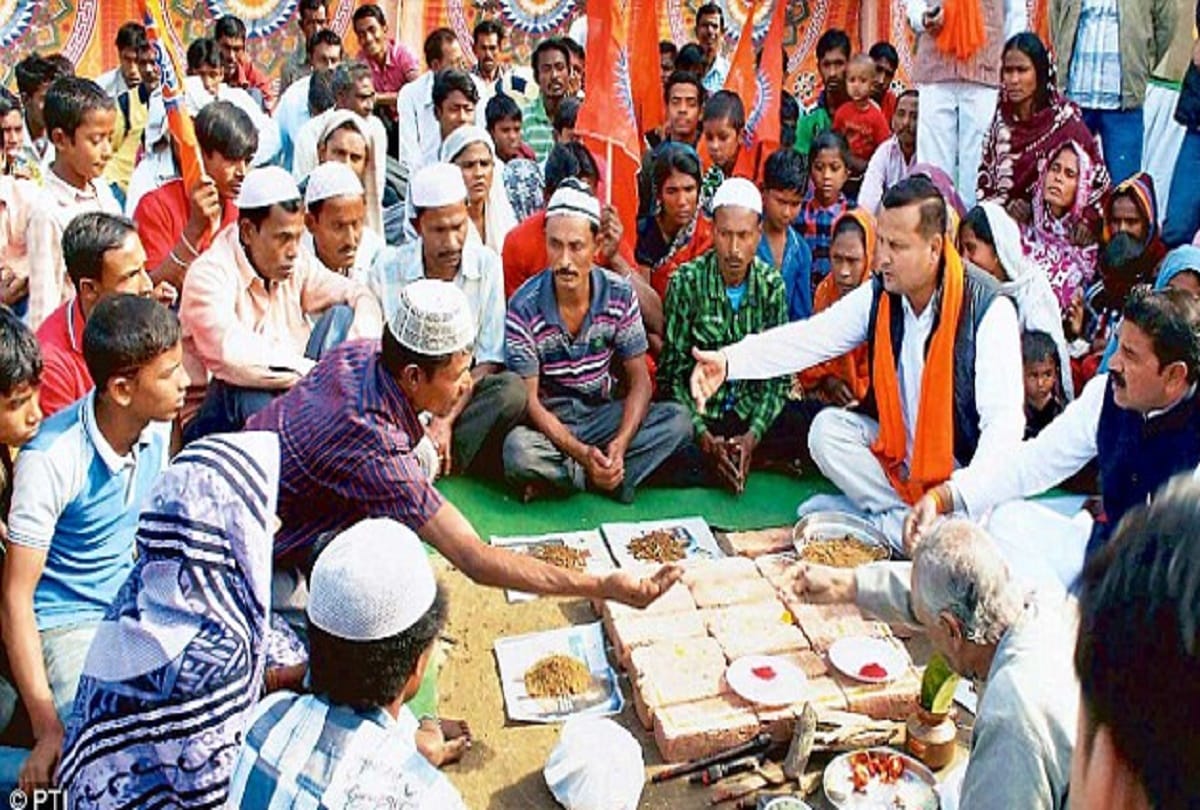 Now Muslims are changing religion in Maharashtra, Mostly Hindu