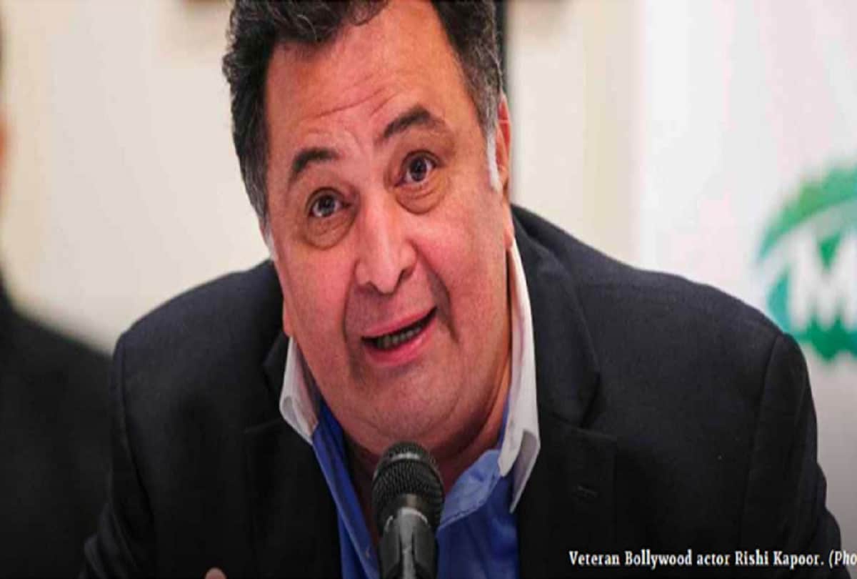  actor rishi kapoor shared a video boy singing main shayar to nahin