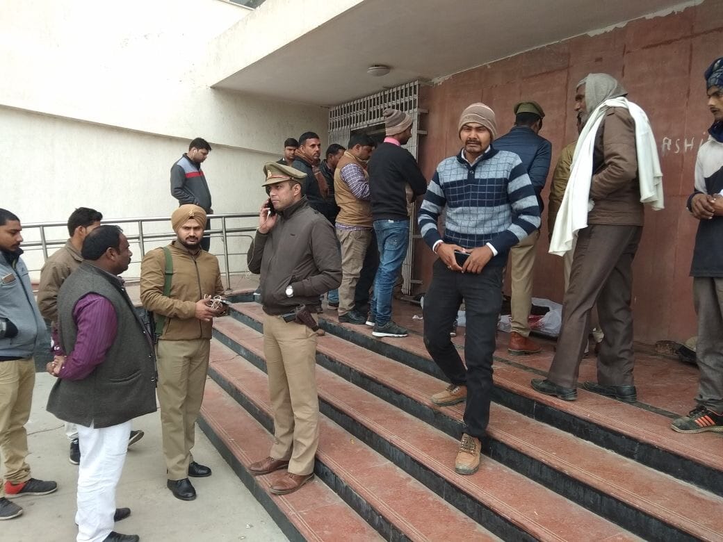 film padmaavat release in varanasi multiplex one person attempt to suicide