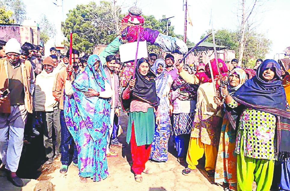 Women swear in Saharanpur