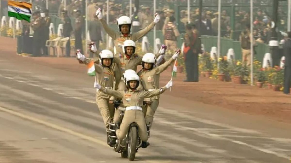 Barack Obama's favourate  indian BSF Bikers Create a new world record
