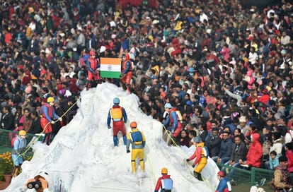 Republic day celebration rare tableau pictures and Modi with ASEAN 