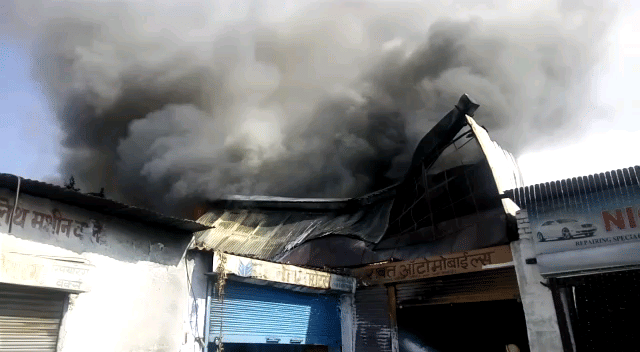 Rajasthan godown built between the residence of the Mla, a huge fire broke out in jaipur jalupura