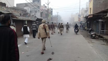 During the Republic Day ocession, two communities have clashed in Kasganj of Uttar Pradesh