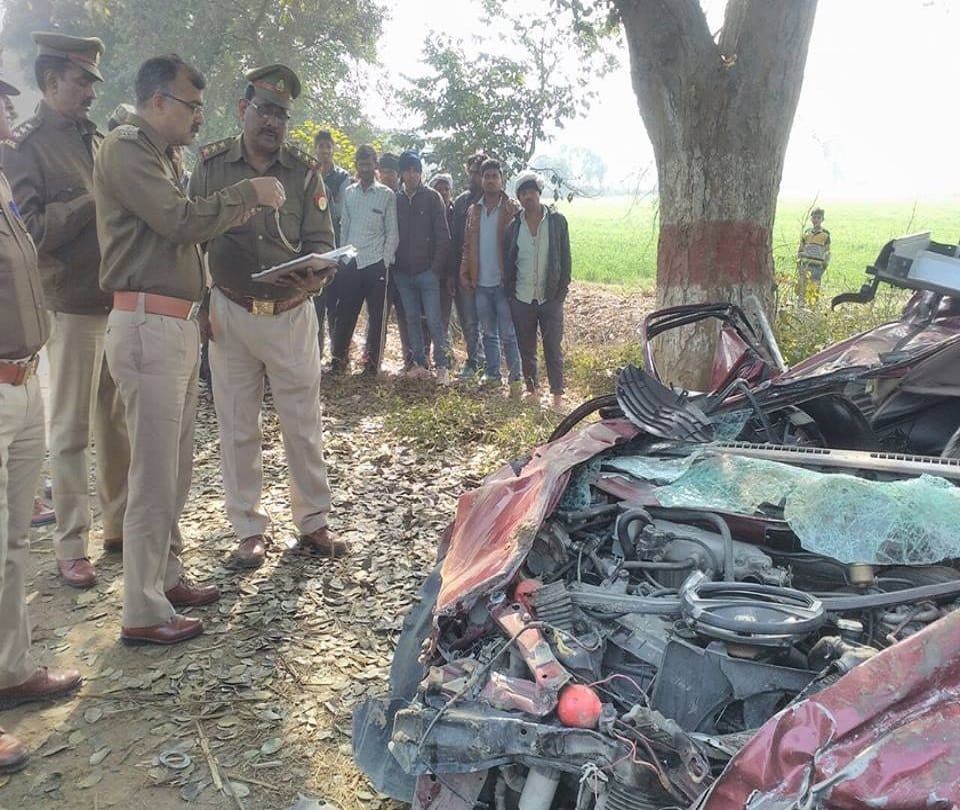 big road accident between truck and car at fatehabad in agra 