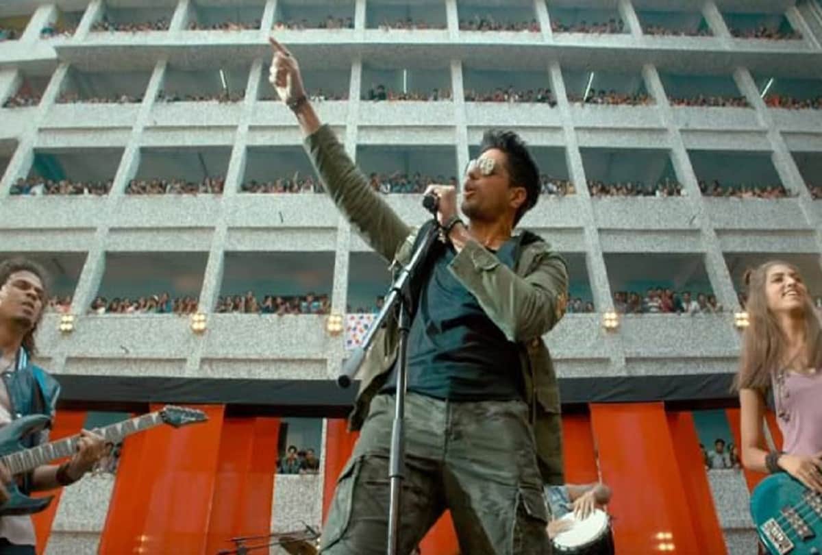 Bollywood actor Sidharth Malhotra to play a double role in the Hindi remake of Thadam