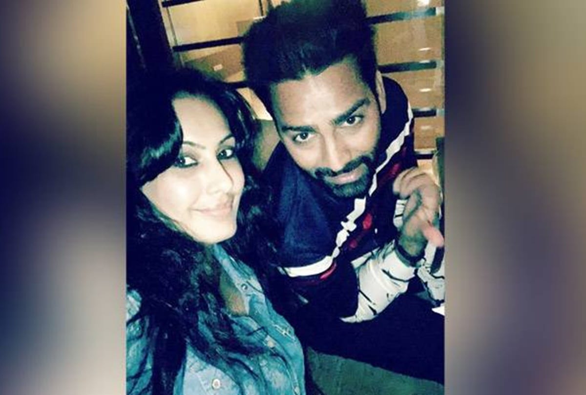 Kamya Punjabi and Manveer Gurjar spot together at lions gold awards 2018