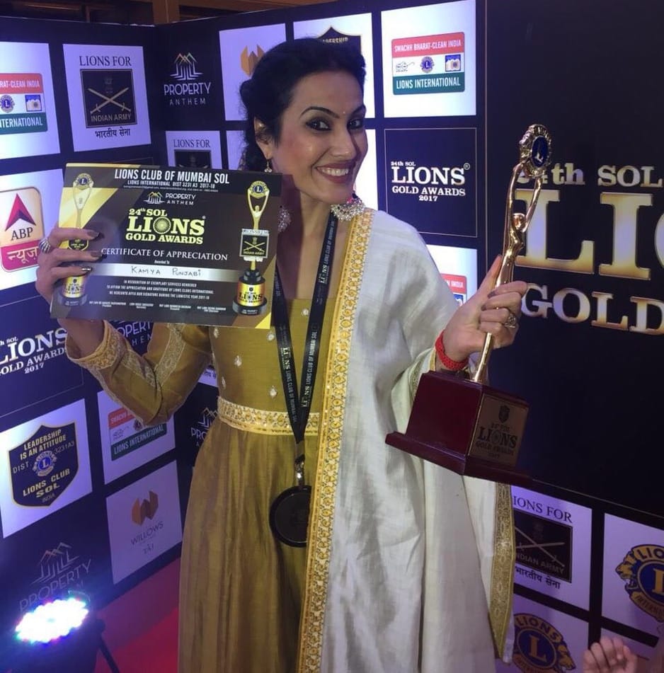 Kamya Punjabi and Manveer Gurjar spot together at lions gold awards 2018