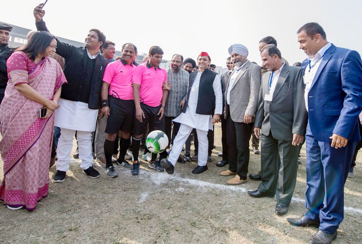 Akhilesh celebrated Republic Day