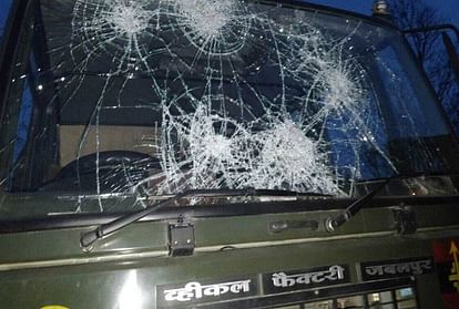 1 killed, two injured in firing after army patrol party came under heavy stone pelting in Shopian