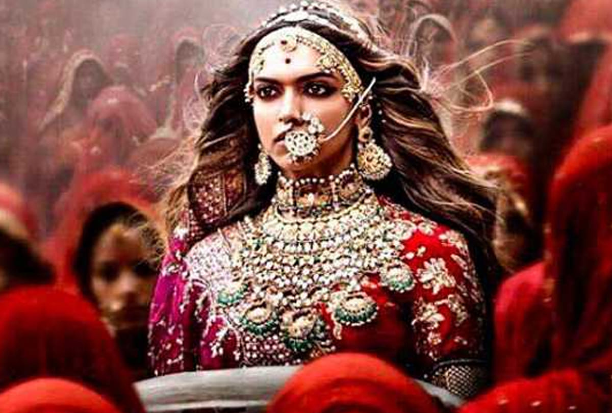 Bomb blast during padmaavat show in roorkee
