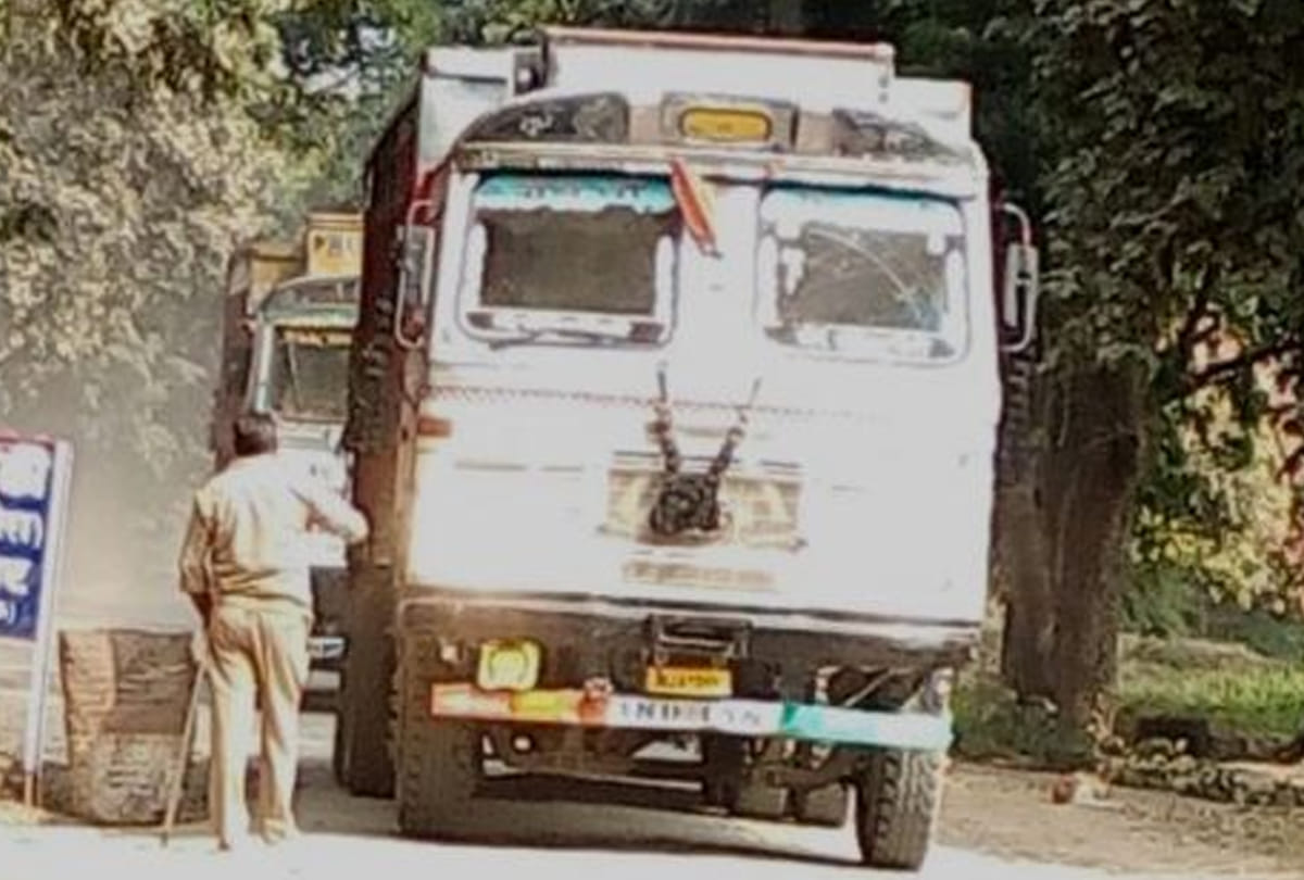 illegal recovery agents from truck drivers arrested in banda