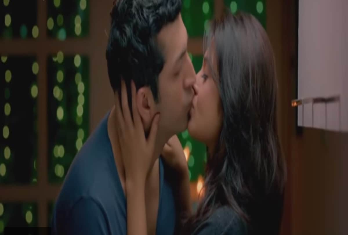jennifer wingets movie fir se kissing scene has been viral on social media