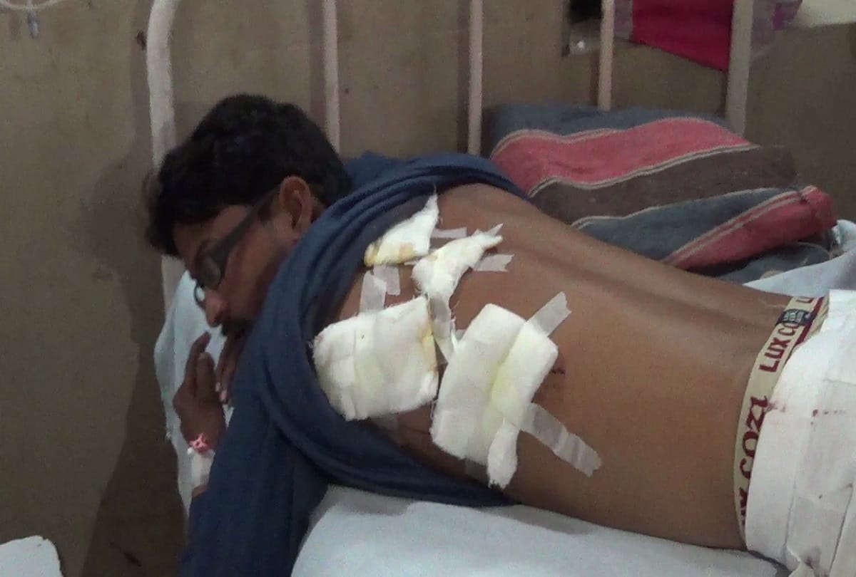 Knife attack by naighbour due to liquor in rajasthan