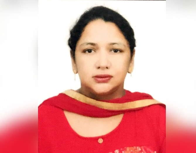 rare surgery of lady teacher, one feet sponge found in womb