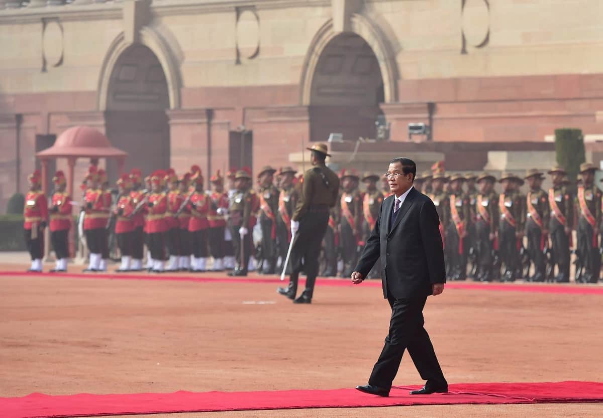 PM Narendra Modi greets his Cambodian counterpart Hun Sen during a ceremonial reception