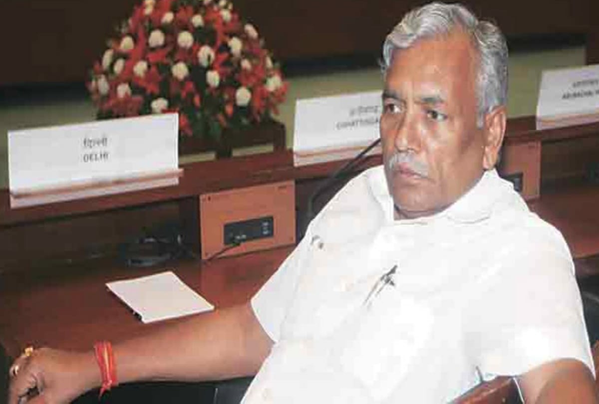 allegation against the  Delhi Legislative Assembly  Speaker