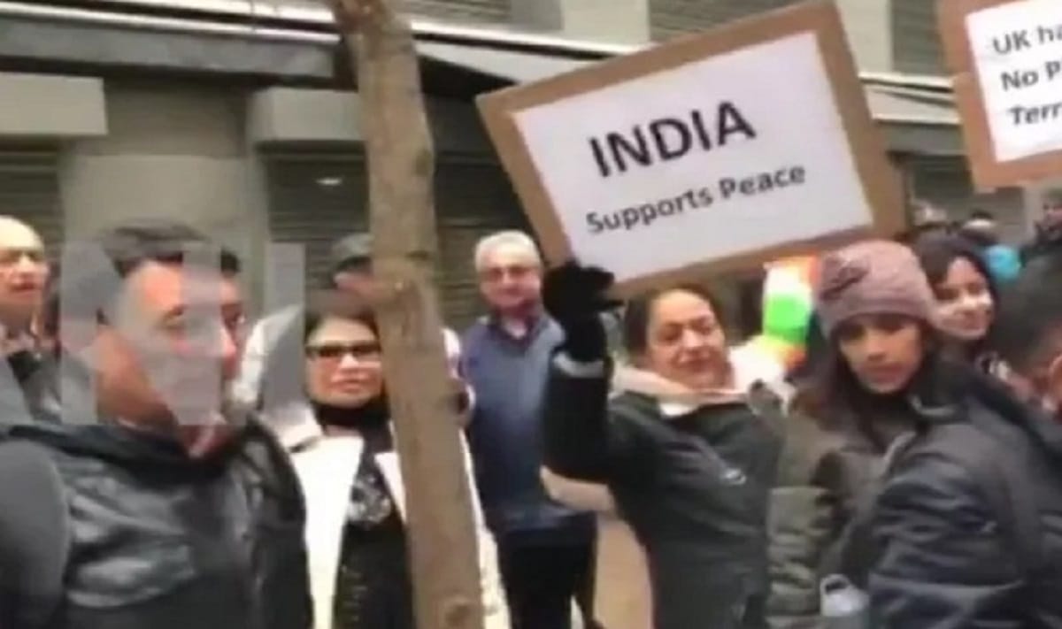 Clashes in London after Lord Nazir calls for Kashmir's independence on Republic Day