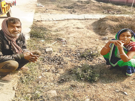 2 womwn deadbody found hanged