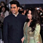 riddhima kapoor give a special gift to abhishek bachchan
