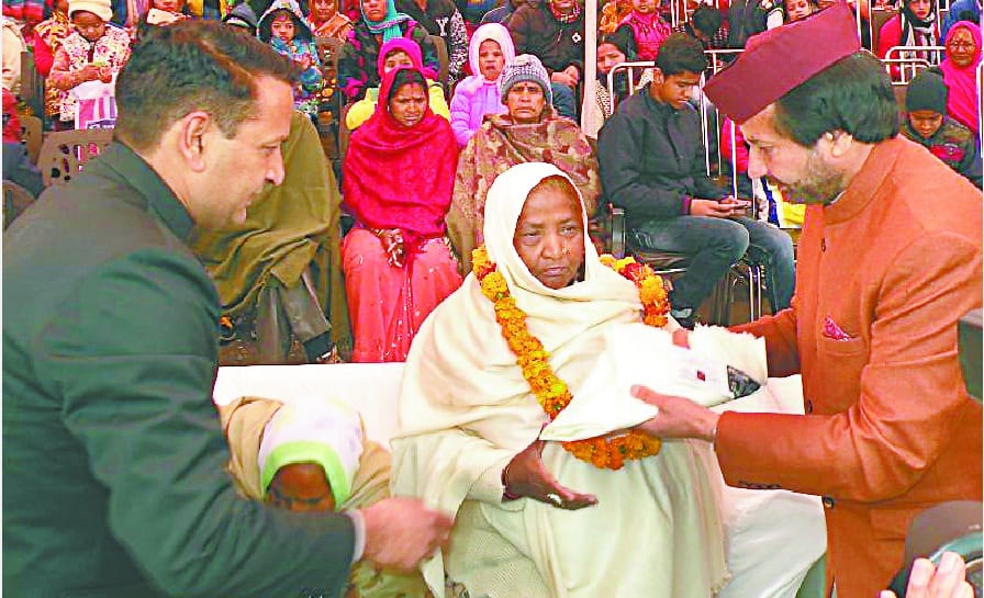 All should be concern about progress of nation: Pant