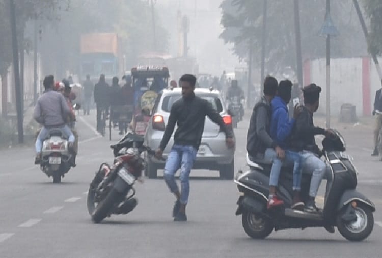 PHOTOS : children were scared to see the stunts, young men fired fast bikes