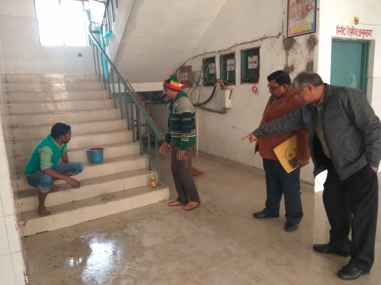 Chief Secretary Visits: Officers are also alert on Sunday
