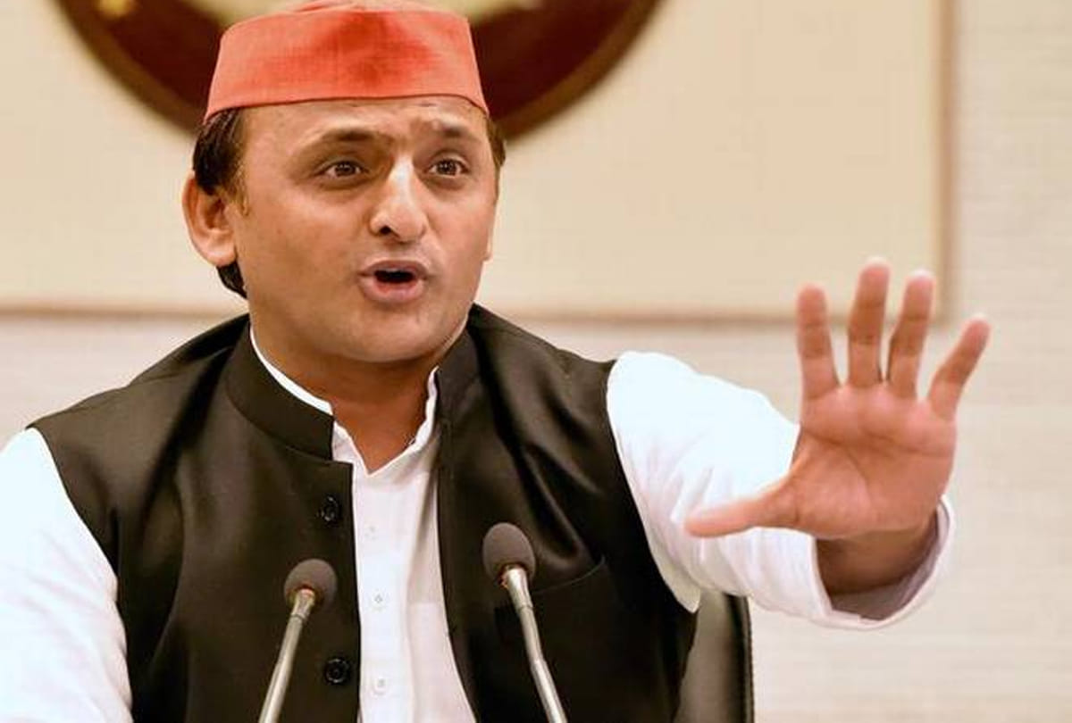 akhilesh yadav criticizes bjp over kasganj violence.