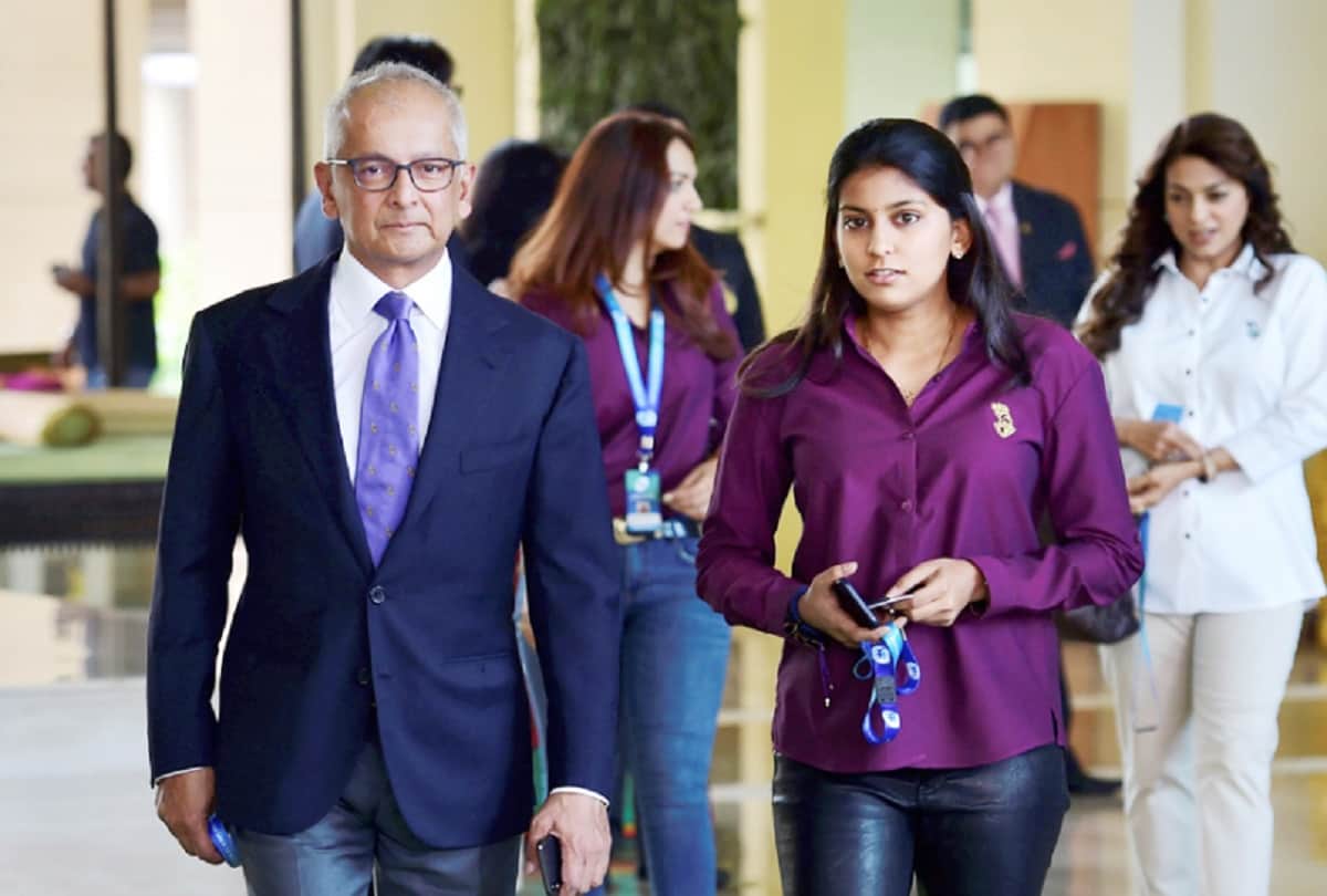 Juhi chawla 17 year old daughter Jhanvi Mehta steal the limelight in IPL 2018 auction 