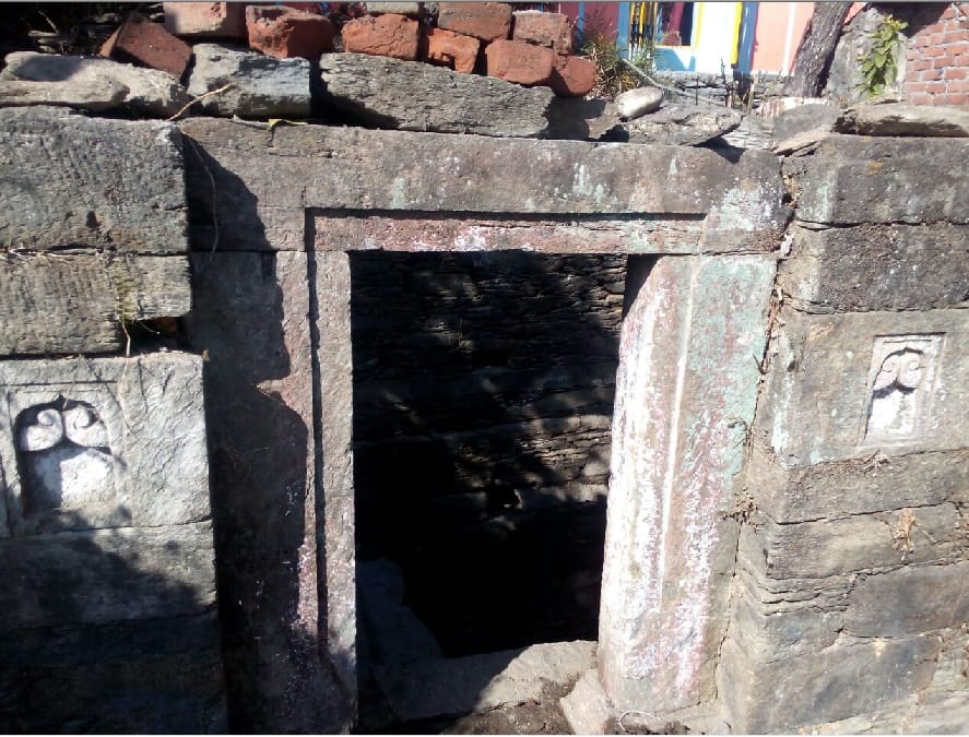 ancient kund found in excavation near temple