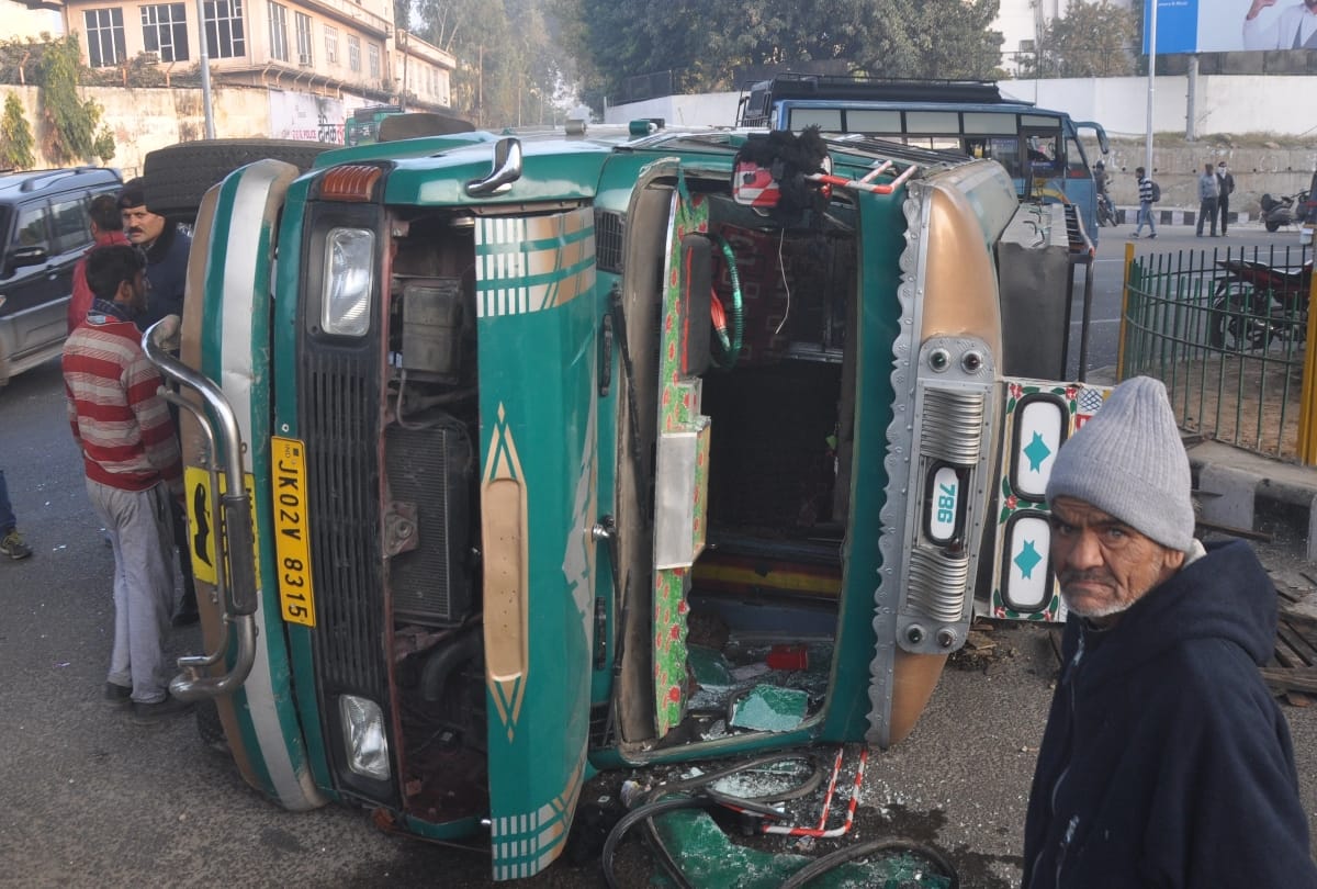 two injured in metador accident near gandhi nagar, jammu 