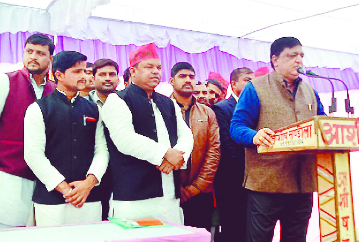 samajwadi party's protests against government policies