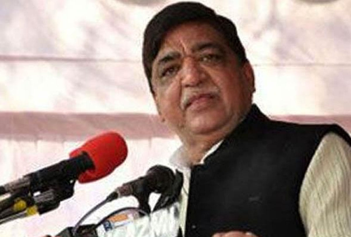 samajwadi party's protests against government policies