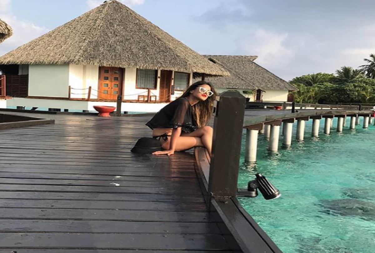 Television actress Nia Sharma shared bold pictures on social media 