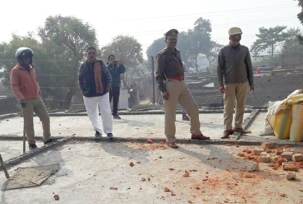 फैजाबाद: ताश खेलने को लेकर दो पक्ष भिड़े, पांच घायल