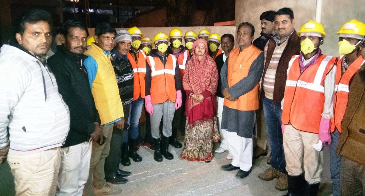 nagar  palika chairman  desributed hygine  kit