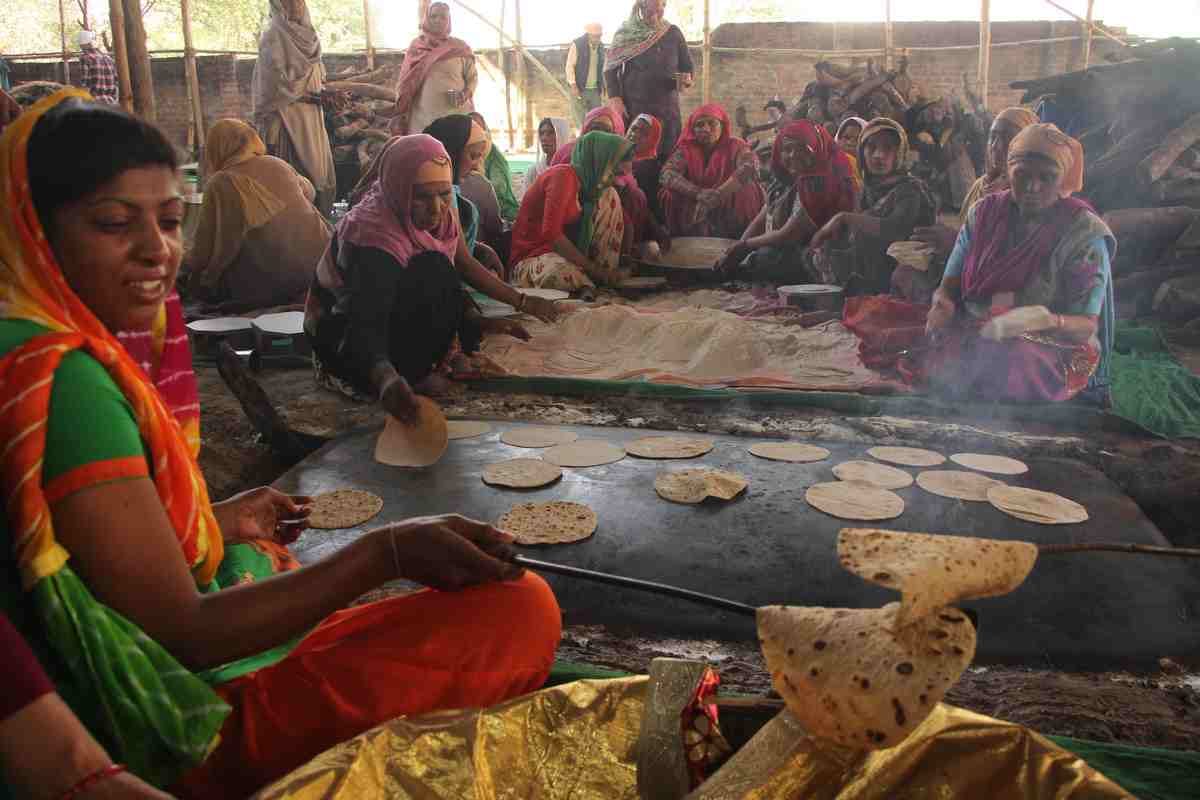 see the photos of varanasi mini punjab on the name of Saint Ravidas Jayanti 