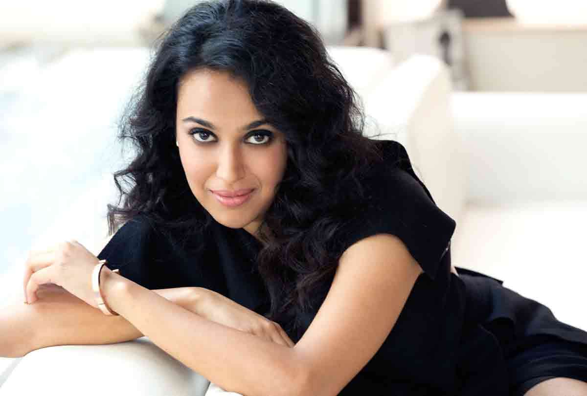 swara bhaskar attacks sanjay leela bhansali for padmaavat that women are not living for vagina