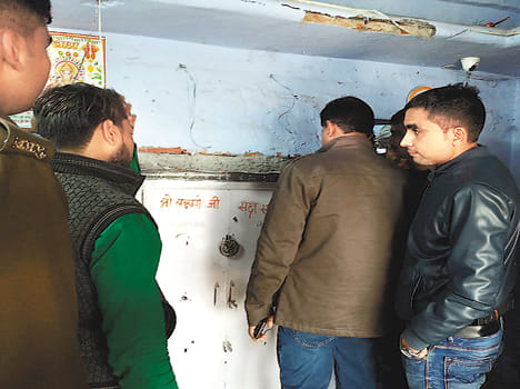Thieves put in a bullion shop at Bakayvar