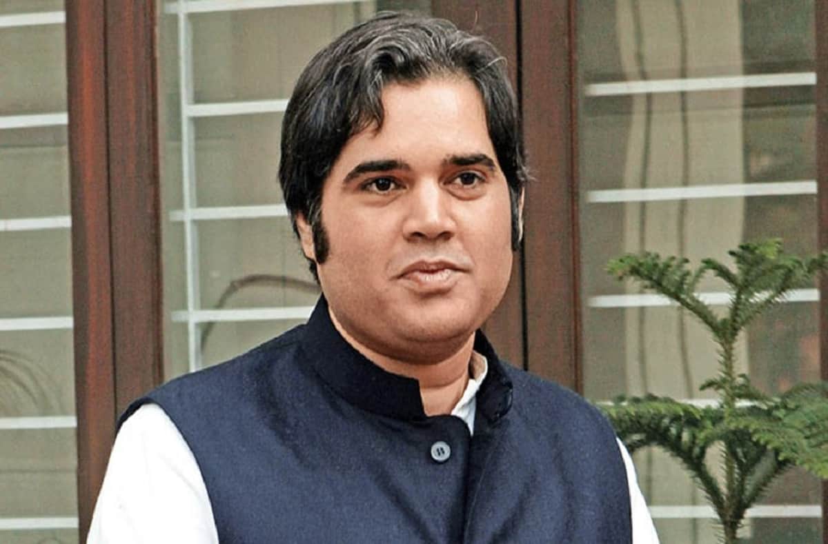 MP Varun Gandhi surrounded Modi government on Twitter and said that peaceful protest is everyones right