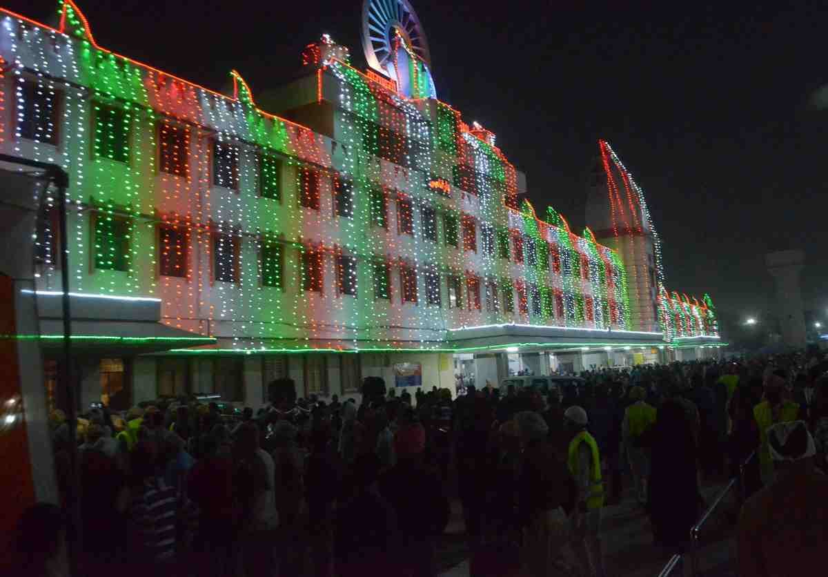 Guru Ravidas Jayanti: Two throne on stage on ravidas jayanti in varanasi