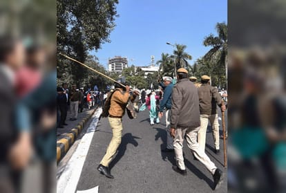aap protesters beaten by delhi police in protest of sealing