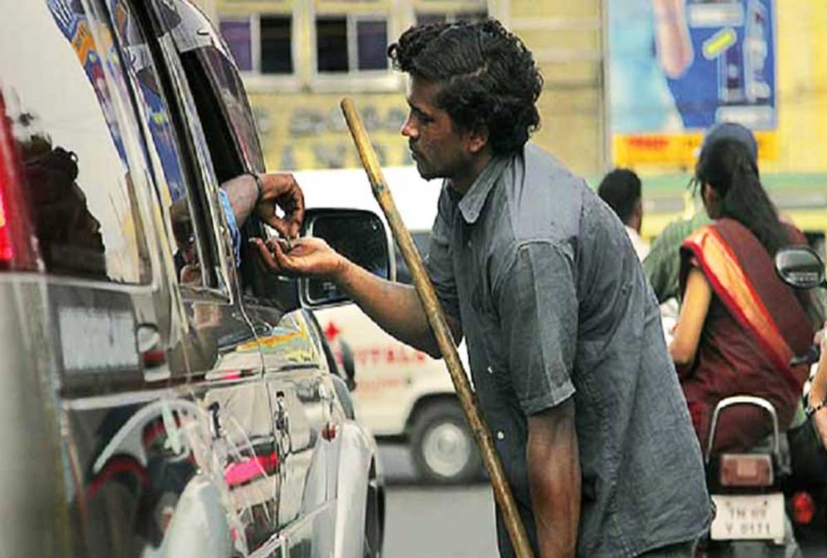 if u open car's window during red light, u have to pay 1000 rupees fine